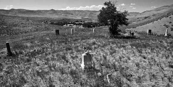 View to Huntington from Old Oregon Trail Cemetery